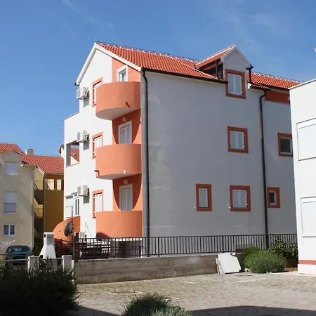 With A Parking Space - 6183 Appartement