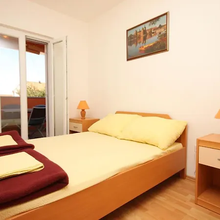 With A Parking Space - 6183 Βόντιτσε