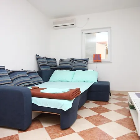 Appartement With A Parking Space - 6183 Vodice