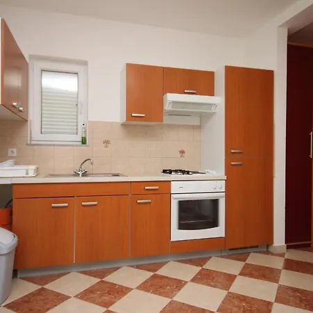 Appartement With A Parking Space - 6183 Vodice